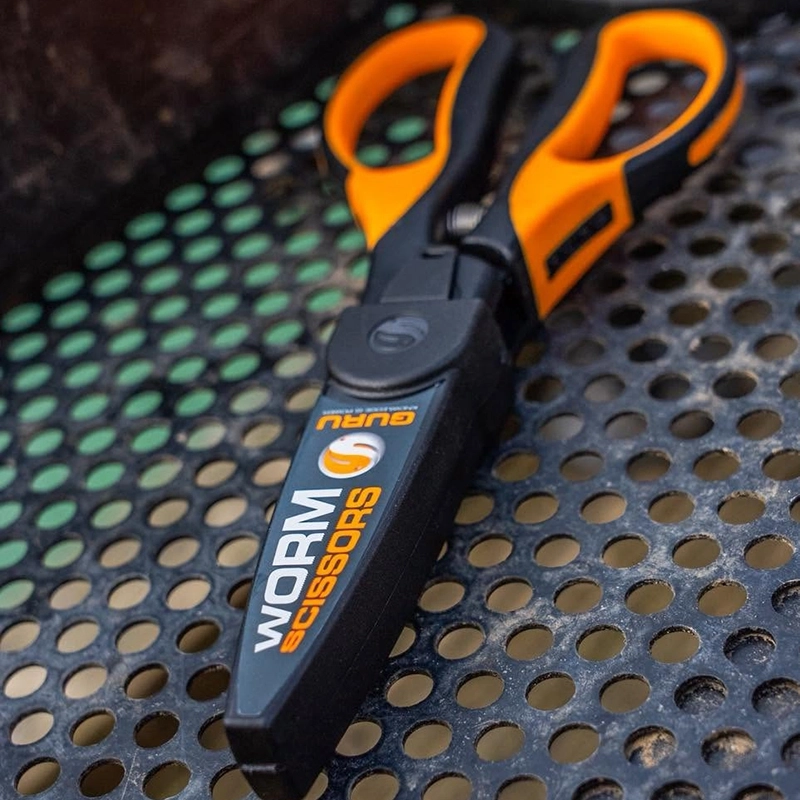 Guru Worm Scissors